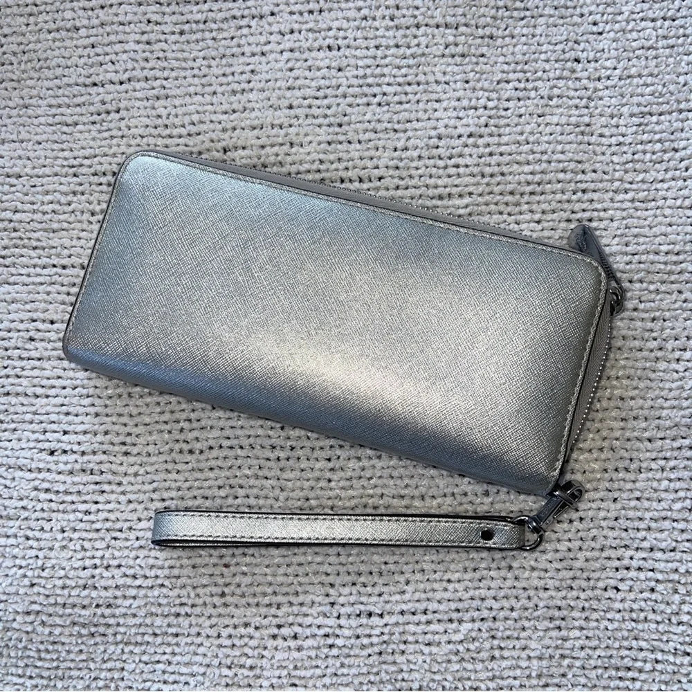 Michael Kors Silver Saffiano leather Wallet wristlet